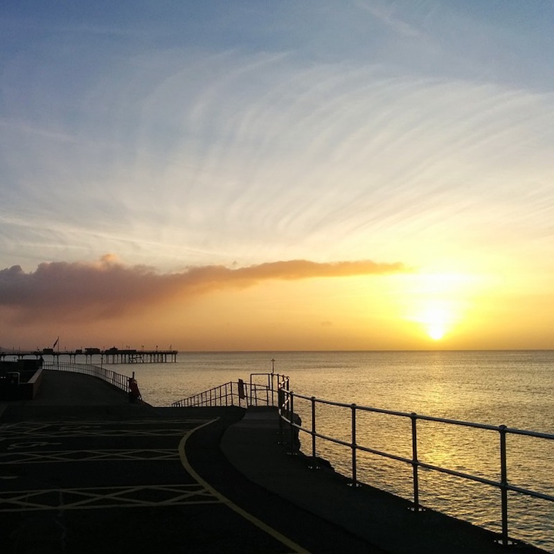 Sunrise Care Advisers provides support and care advice to help you navigate through the care system, so you can manage the care needs of elderly relatives.